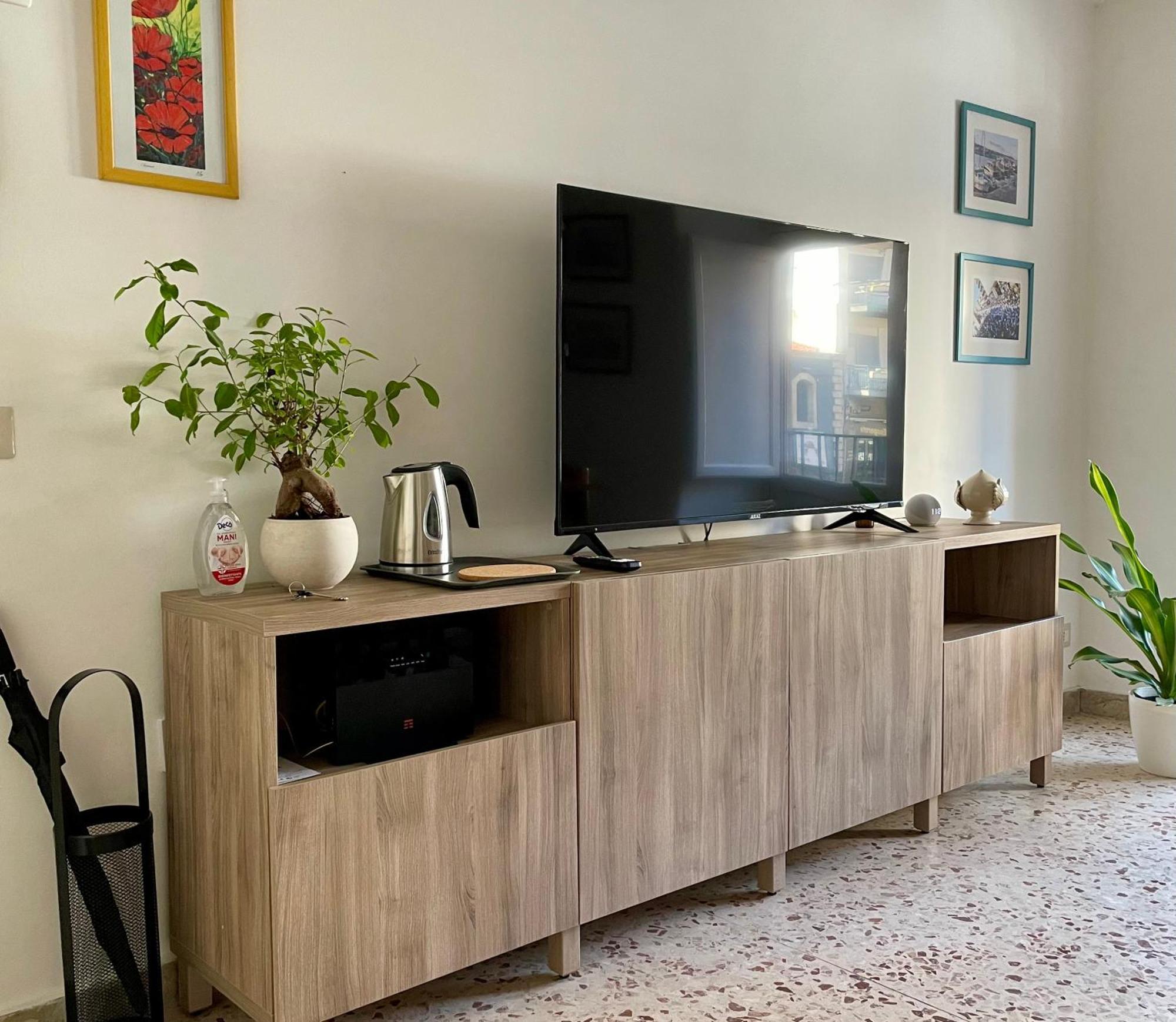 Lorenzo'S House Catania City Centre - Comfortable Large Apartment With 2 Bedrooms And 2 Baths, Close To Trains, Metro And Bus Station Exterior foto